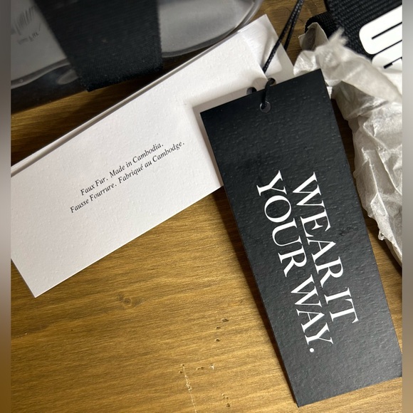 NWT UGG Janey II Clear Black Crossbody Belt Bag Adjustable Logo Purse Handbag - Picture 9 of 12